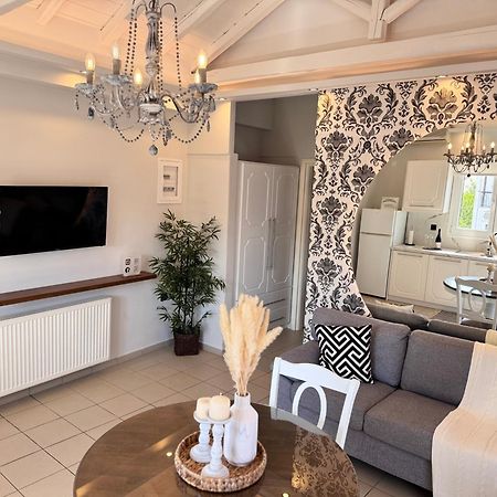 Orianna Suites Skiathos Экстерьер фото