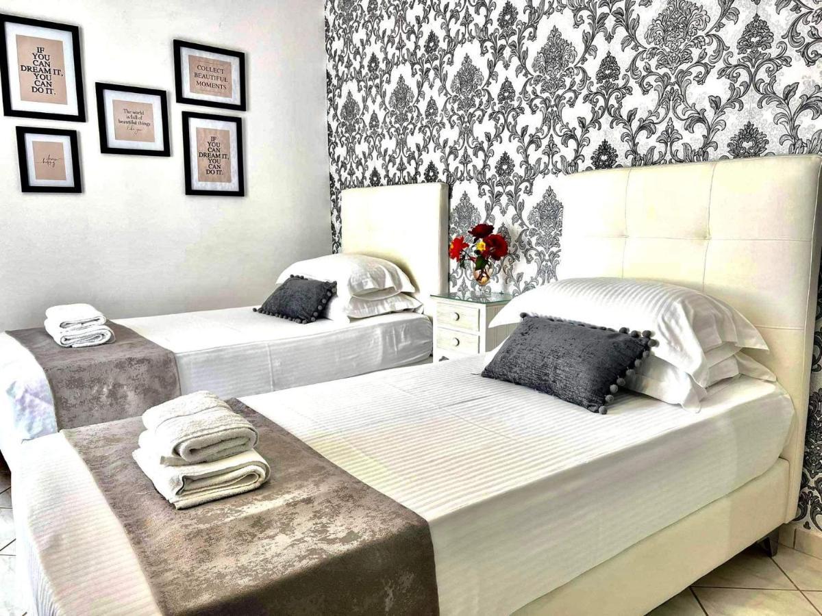 Orianna Suites Skiathos Экстерьер фото