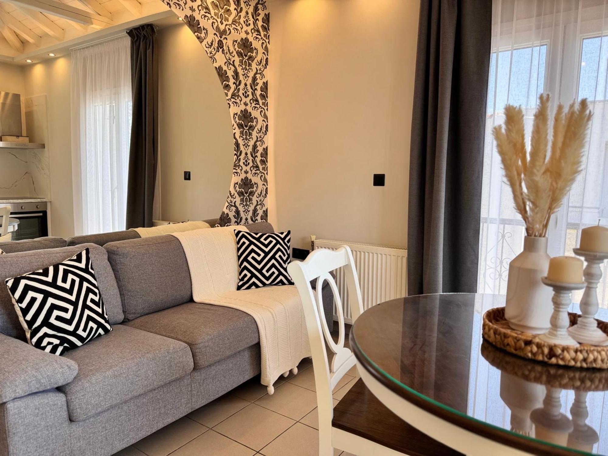 Orianna Suites Skiathos Экстерьер фото